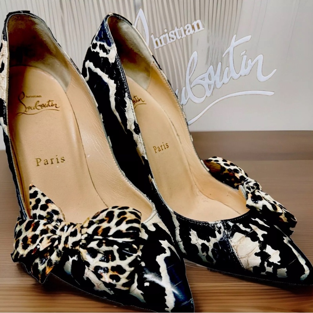 CHRISTIAN LOUBOUTIN Ayers Watersnake Madame Menodo 100 Pumps 36 Black Gold